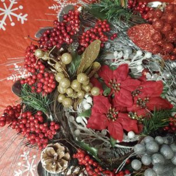 Xmas center piece - Picture 2 of 3